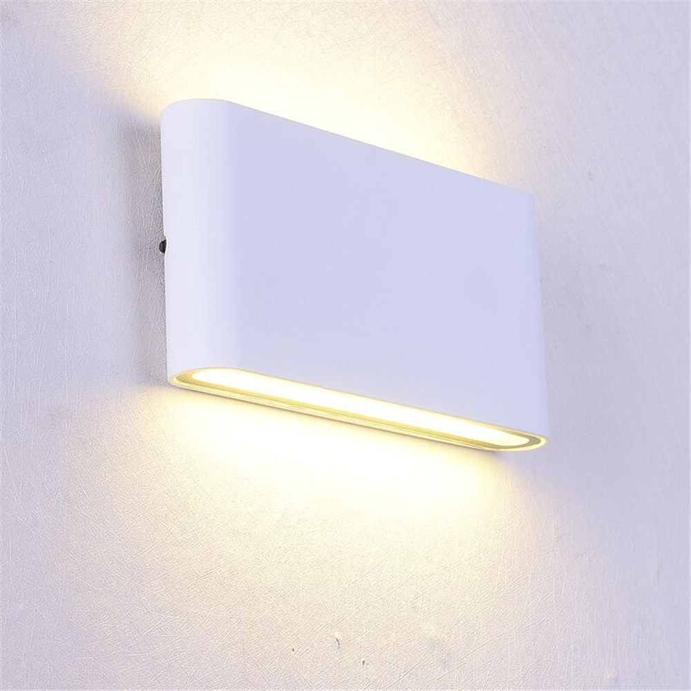 Modern Waterproof outdoor 12W  - Outdoor Lighting Uk のレビューと価格